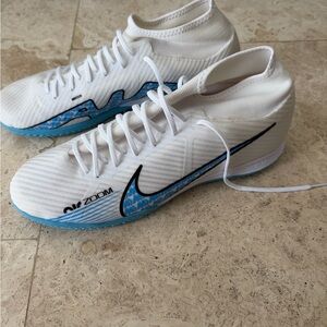 Nike Air Zoom Men's White and Blue Athletic Shoes